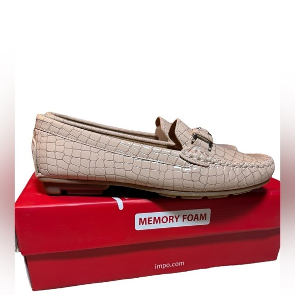 Impo Brea Mini Croco Patent Loafers 6.5 M - Picture 2 of 10